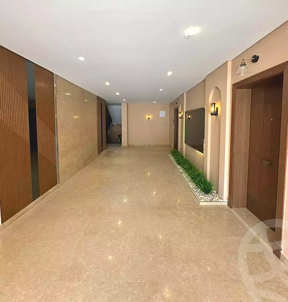 https://aqarmap.com.eg/en/listing/6817005-for-sale-cairo-el-sheikh-zayed-city-compounds-kmbwnd-fyldj-wyst-dr-llttwyr