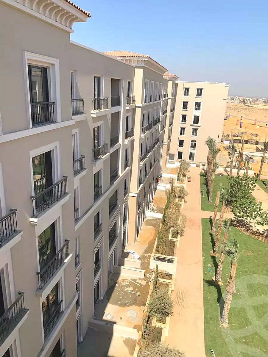 https://aqarmap.com.eg/ar/listing/6818769-for-sale-cairo-el-sheikh-zayed-city-compounds-kmbwnd-fyldj-wyst-dr-llttwyr
