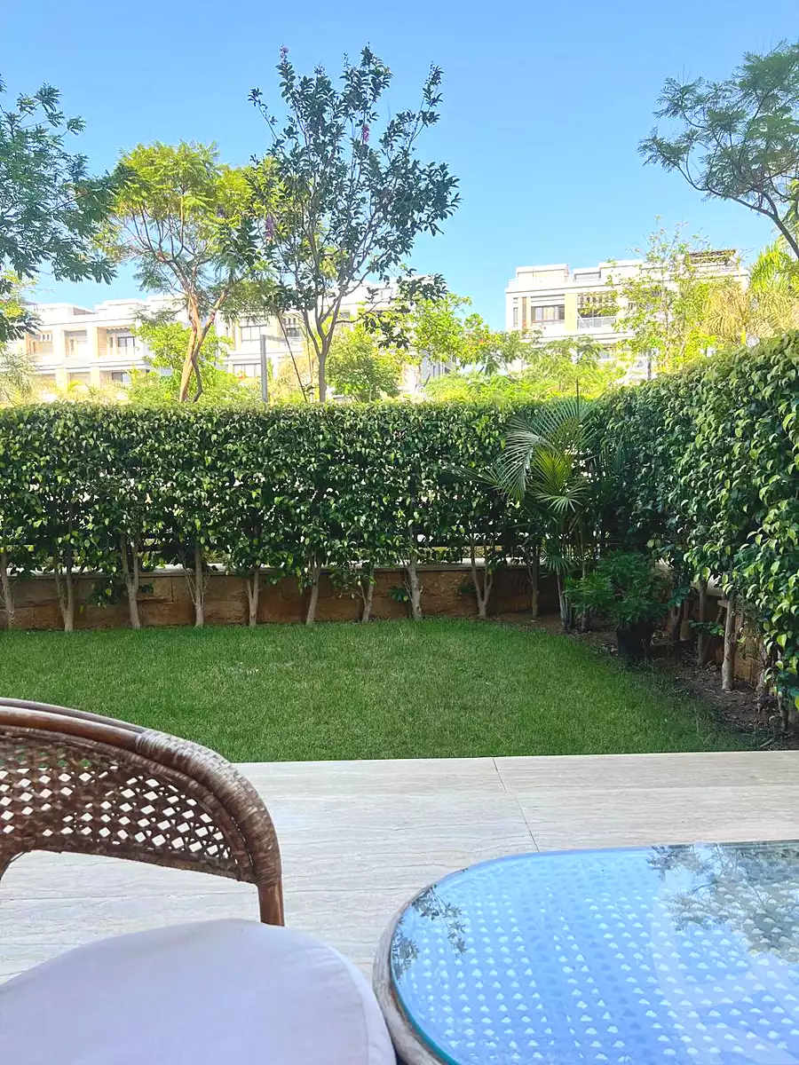 https://aqarmap.com.eg/ar/listing/6818818-for-rent-cairo-el-sheikh-zayed-city-compounds-kmbwnd-wn-16-swdyk