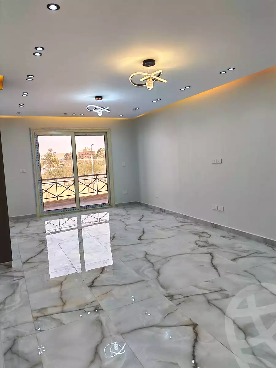 https://aqarmap.com.eg/ar/listing/6819011-for-sale-cairo-el-sheikh-zayed-city-compounds-el-khamayel