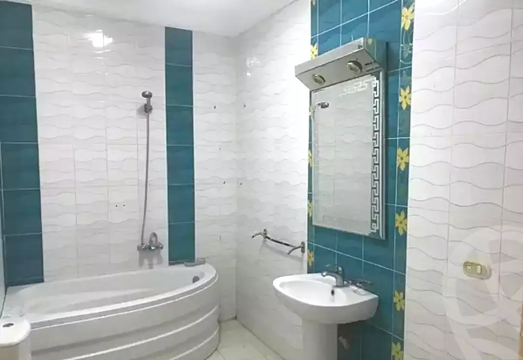 https://aqarmap.com.eg/ar/listing/6819097-for-sale-cairo-al-oubour-el-hay-el-taseaa-abbas-el-akad-st