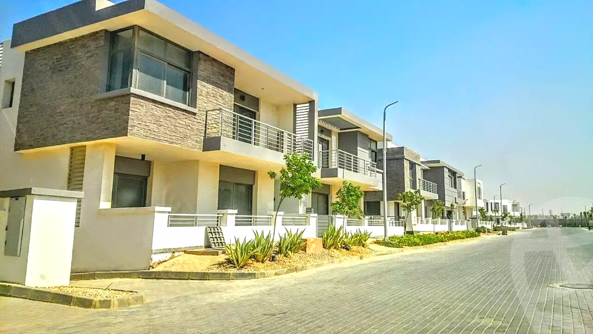 https://aqarmap.com.eg/ar/listing/6819199-for-sale-cairo-new-cairo-compounds-tag-city-shalya-taj-city