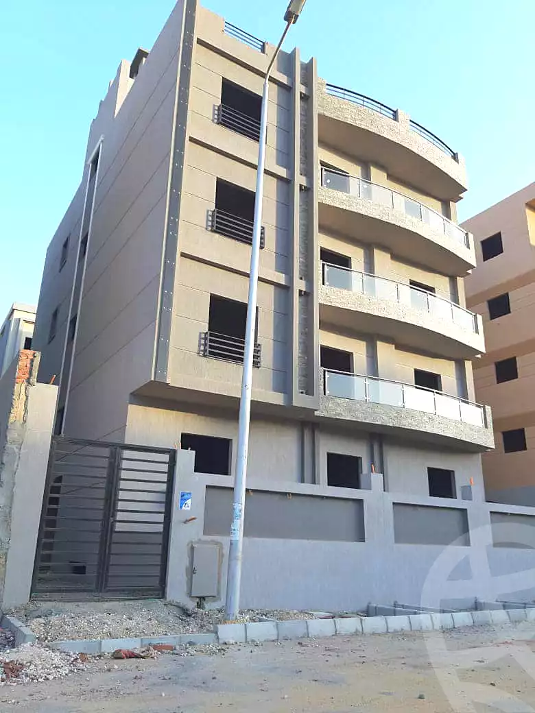 https://aqarmap.com.eg/ar/listing/6821135-for-sale-cairo-6th-of-october-el-tawsaat-el-shamalya-hy-2000-qt