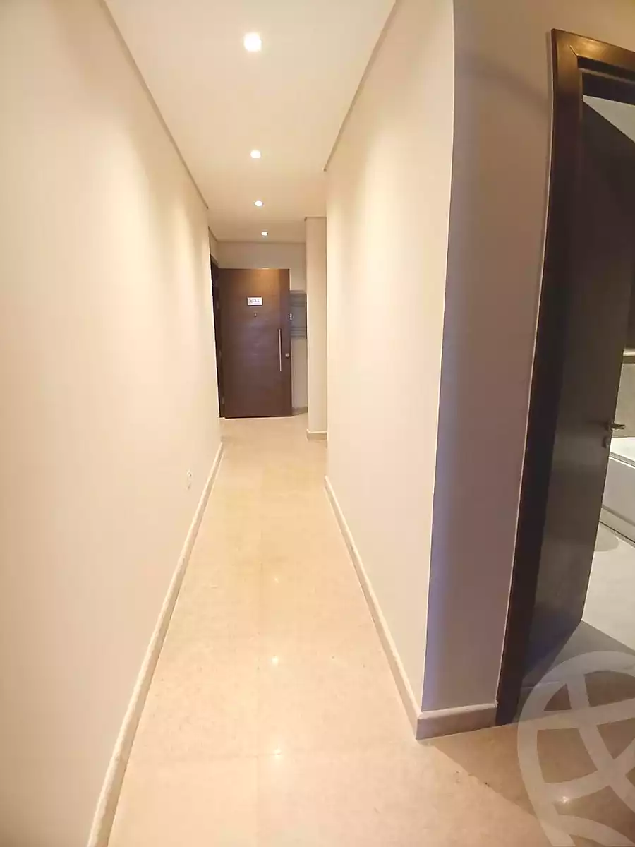 https://aqarmap.com.eg/en/listing/6821440-for-sale-cairo-el-sheikh-zayed-city-compounds-zyd-wr-llttwyr-park-towers-zed-el-sheikh-zayed-compound
