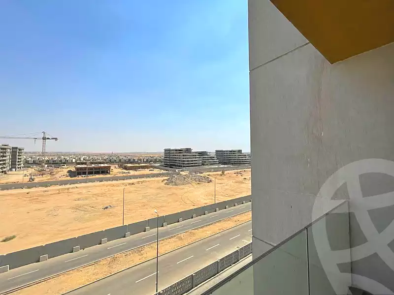 https://aqarmap.com.eg/ar/listing/6821649-for-sale-cairo-el-shorouk-compounds-al-burouj-compound-imkan