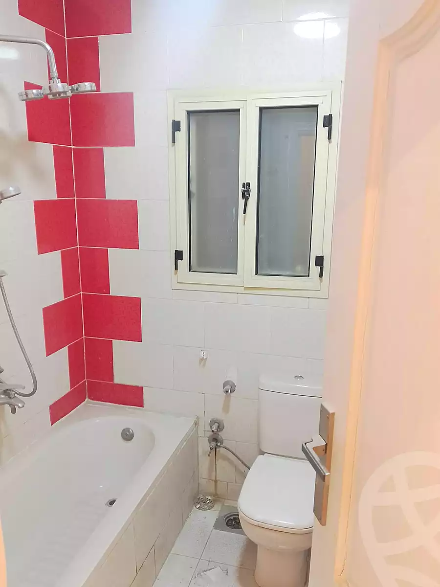 https://aqarmap.com.eg/ar/listing/6822431-for-sale-alexandria-sydy-bshr-sydy-bshr-bhry-mohamed-el-srafi-st.