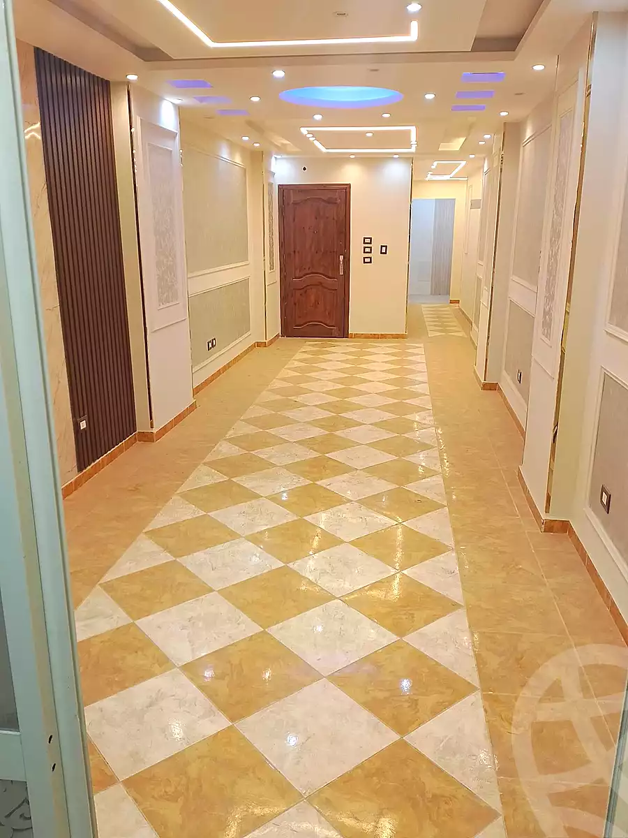 https://aqarmap.com.eg/ar/listing/6822431-for-sale-alexandria-sydy-bshr-sydy-bshr-bhry-mohamed-el-srafi-st.
