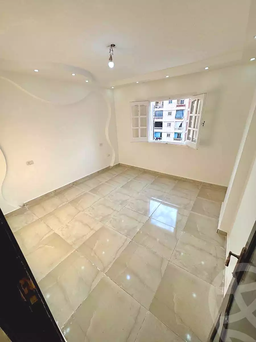 https://aqarmap.com.eg/ar/listing/6822516-for-sale-alexandria-sydy-bshr-sydy-bshr-bhry-gamal-abd-el-nasir-st