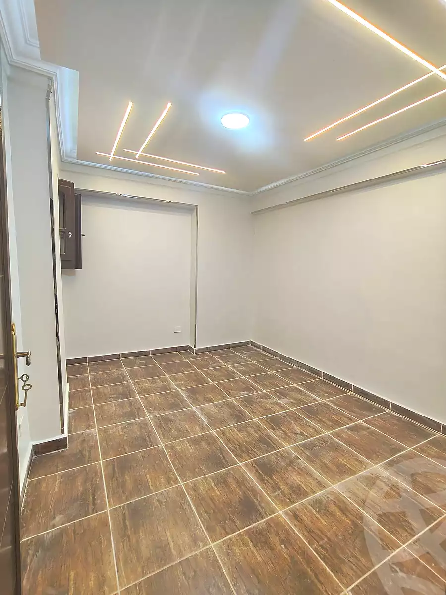 https://aqarmap.com.eg/ar/listing/6822662-for-sale-alexandria-sydy-bshr-sydy-bshr-bhry-street-17