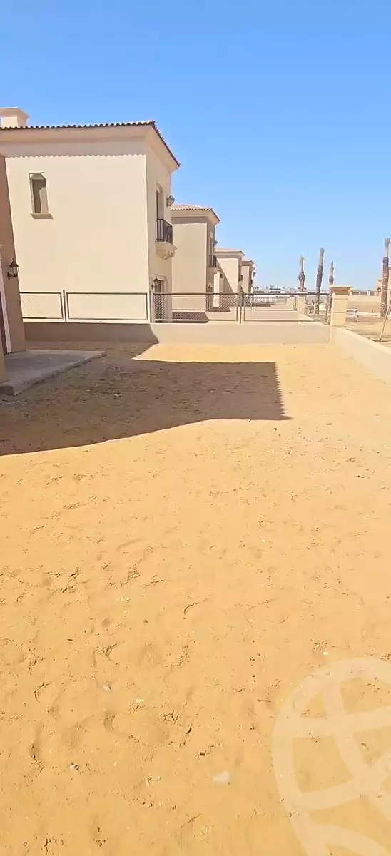 https://aqarmap.com.eg/ar/listing/6825404-for-sale-cairo-new-cairo-compounds-city-gate-sapphire-city-gate