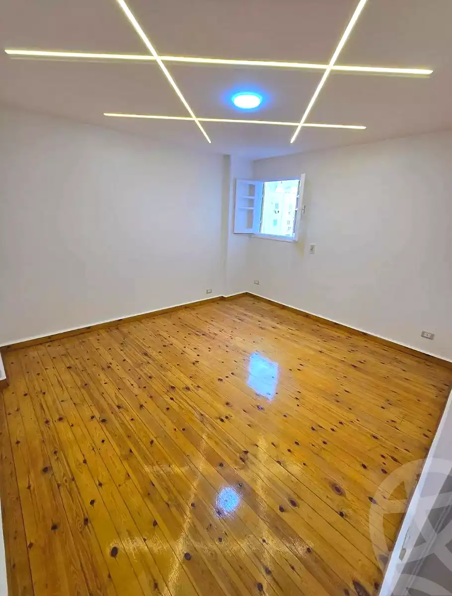https://aqarmap.com.eg/ar/listing/6825830-for-sale-alexandria-miami-el-sebaey-st
