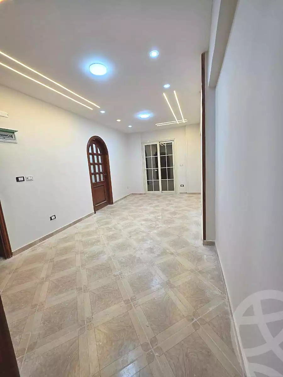 https://aqarmap.com.eg/ar/listing/6827517-for-sale-alexandria-miami-shr-jml-bd-lnsr