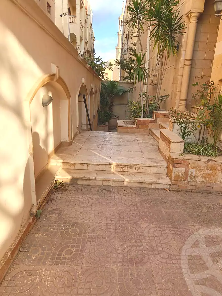https://aqarmap.com.eg/ar/listing/6827809-for-sale-cairo-new-cairo-el-ahyaa-first-neighborhood-omar-ibn-abd-el-aziz-st