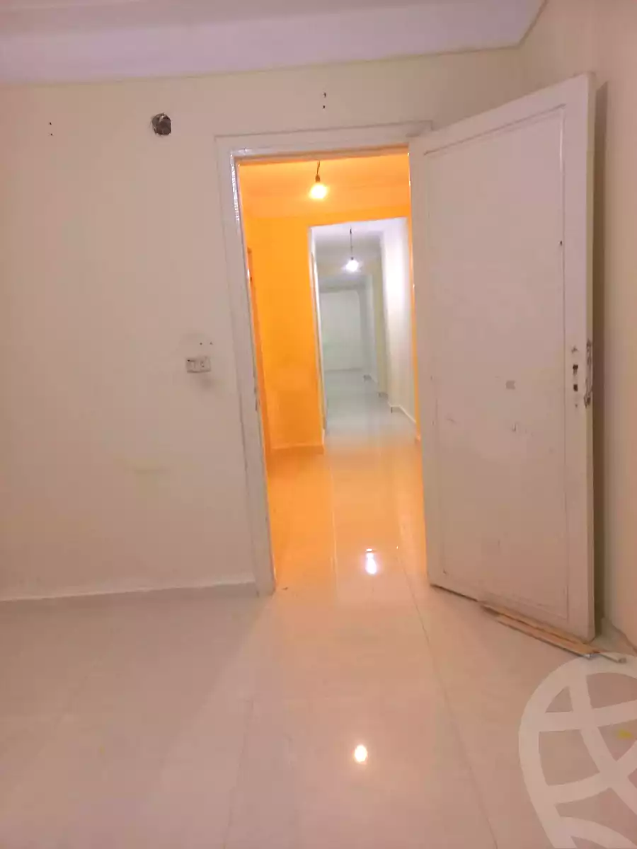 https://aqarmap.com.eg/ar/listing/6827955-for-rent-alexandria-zezenia-ibrahim-el-attar-st