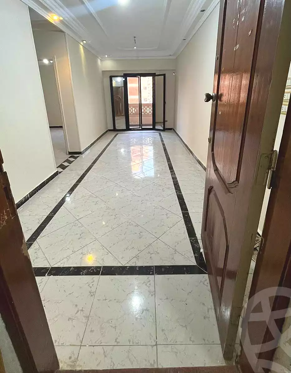 https://aqarmap.com.eg/ar/listing/6828726-for-sale-alexandria-sydy-bshr-sydy-bshr-bhry-street-16