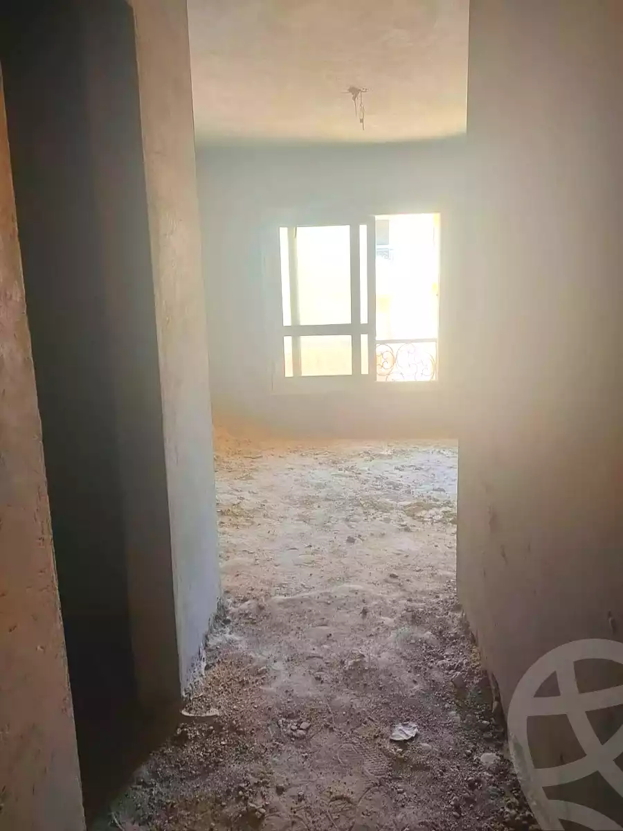 https://aqarmap.com.eg/ar/listing/6830912-for-sale-cairo-el-sheikh-zayed-city-compounds-el-khamayel