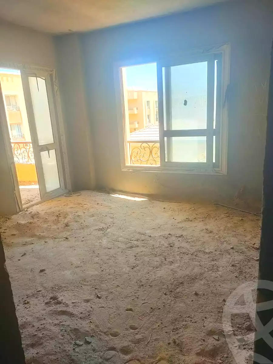 https://aqarmap.com.eg/ar/listing/6830912-for-sale-cairo-el-sheikh-zayed-city-compounds-el-khamayel