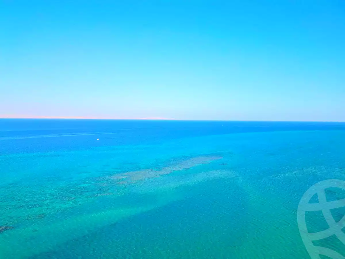 https://aqarmap.com.eg/ar/listing/6830934-for-sale-ain-elsokhna-resorts-hyfyn-bytsh-grb-lkhlyj-lltnmy-l-mrny