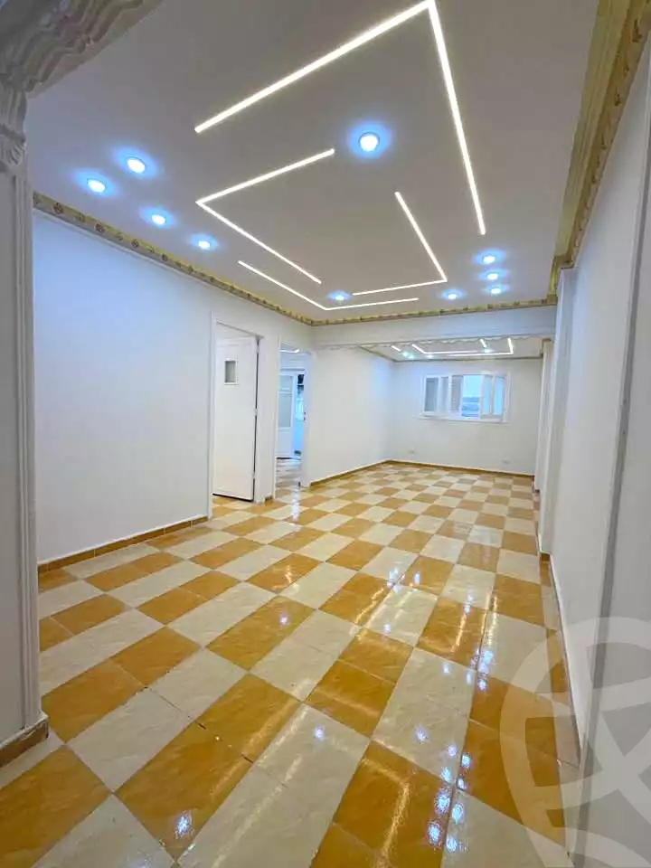 https://aqarmap.com.eg/ar/listing/6831882-for-sale-alexandria-el-asafra-shr-45