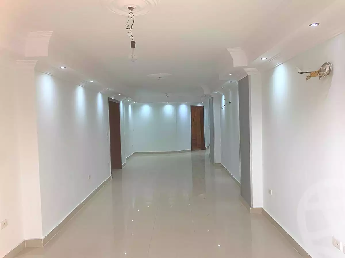 https://aqarmap.com.eg/ar/listing/6832206-for-rent-cairo-6th-of-october-el-ahyaa-neighborhood-4th-neighbourhood-1