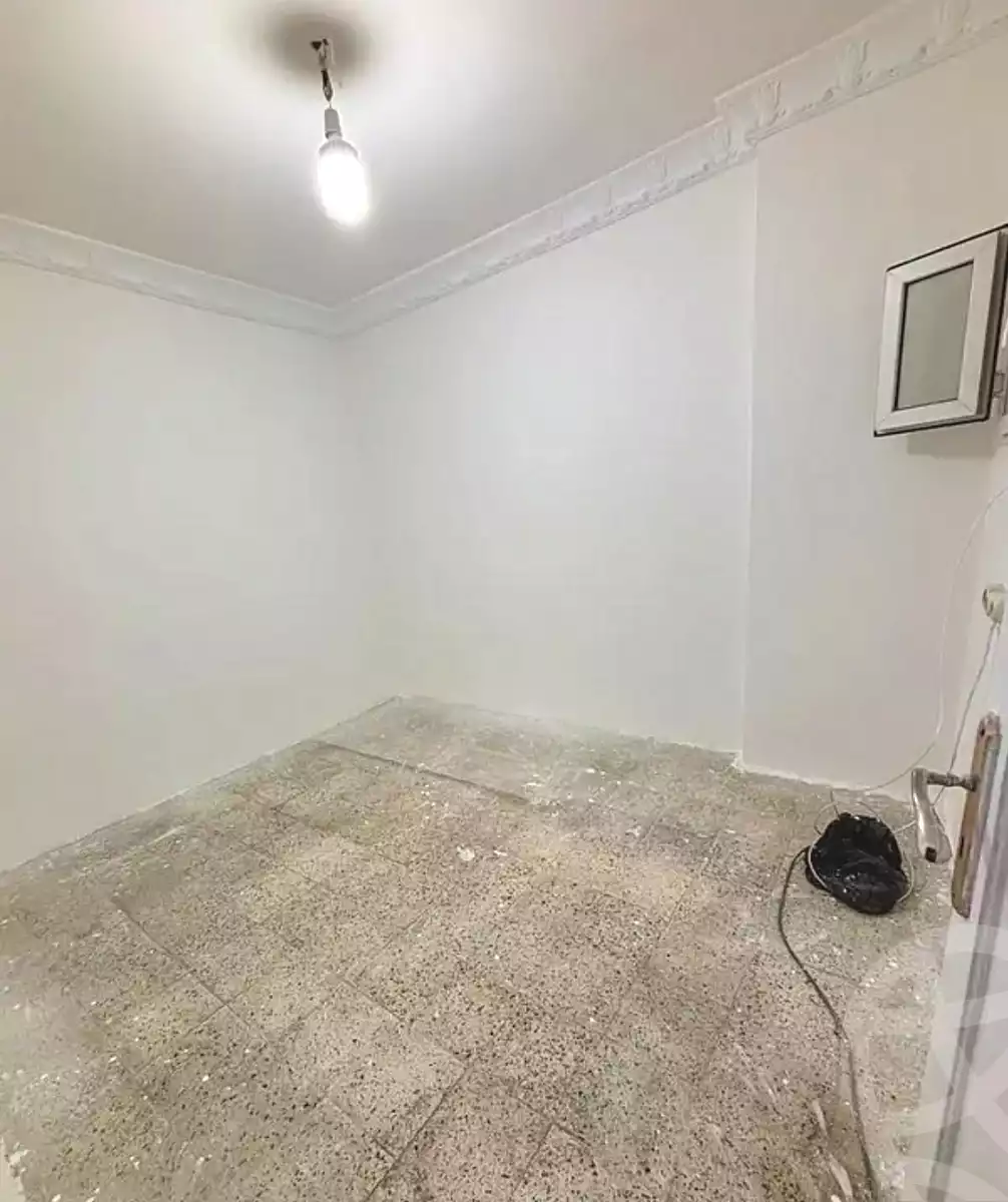 https://aqarmap.com.eg/en/listing/6836596-for-sale-alexandria-moharram-bey-othman-galal-st