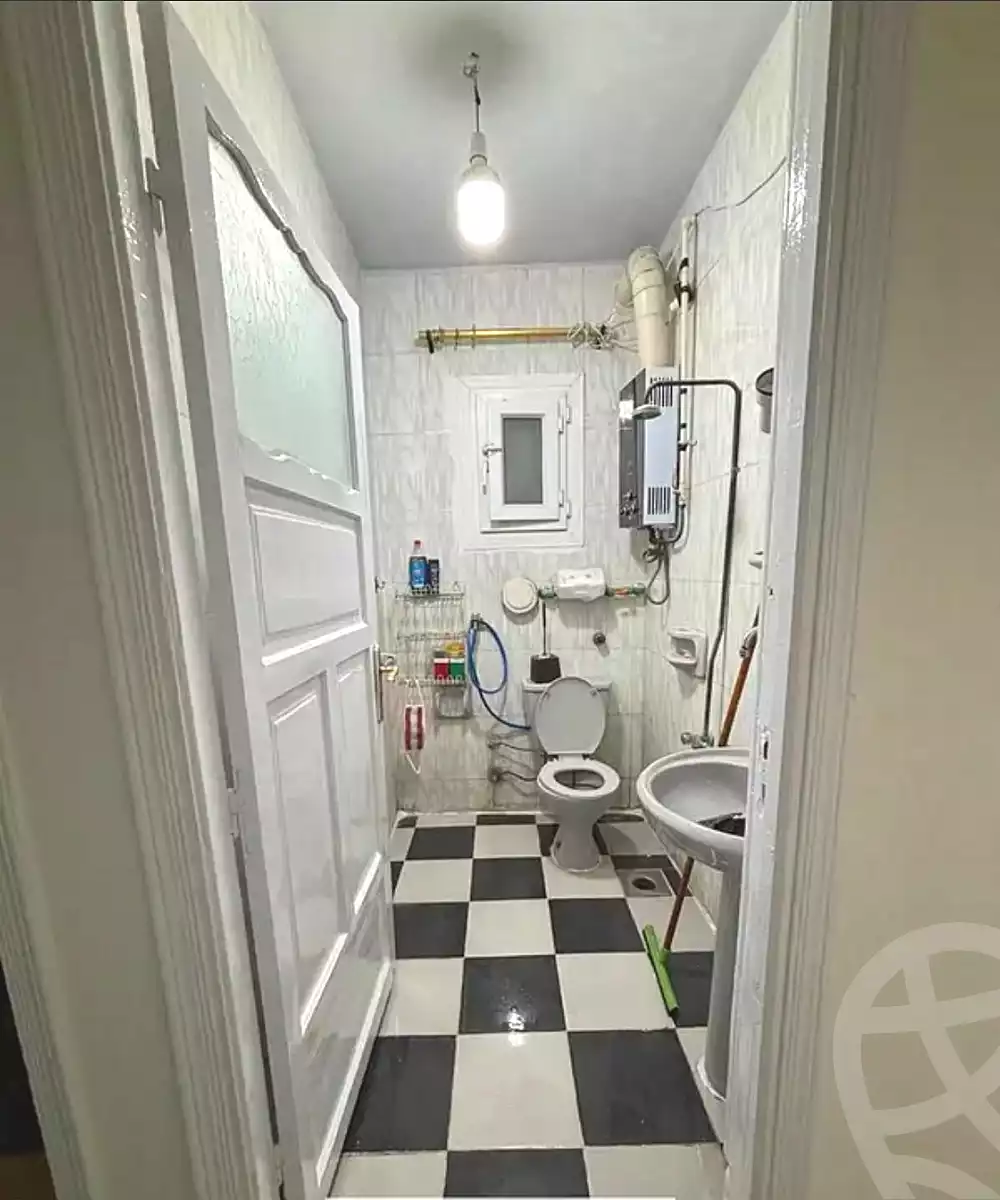 https://aqarmap.com.eg/en/listing/6836596-for-sale-alexandria-moharram-bey-othman-galal-st