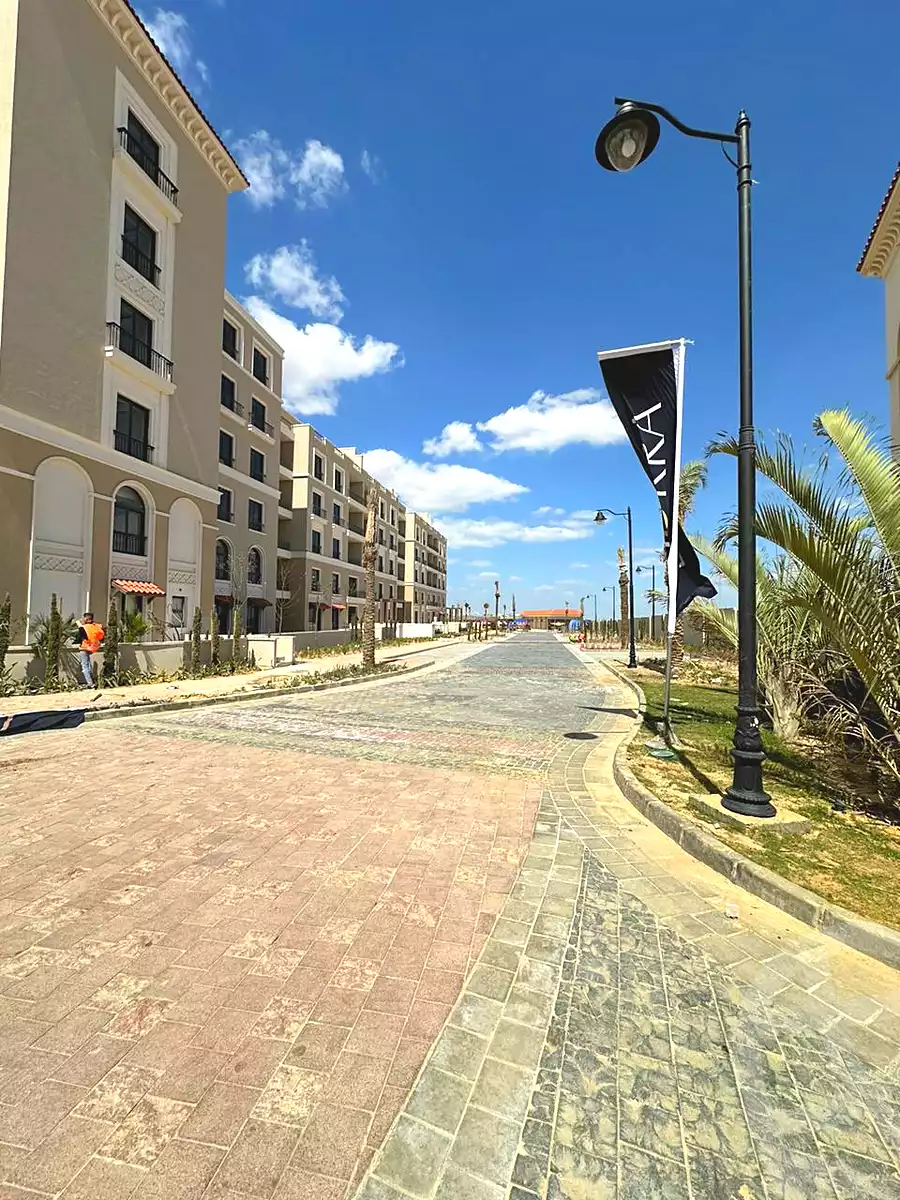 https://aqarmap.com.eg/en/listing/6836845-for-sale-cairo-el-sheikh-zayed-city-compounds-kmbwnd-fyldj-wyst-dr-llttwyr