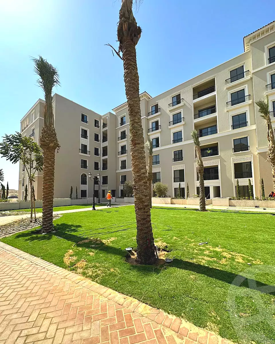 https://aqarmap.com.eg/en/listing/6836845-for-sale-cairo-el-sheikh-zayed-city-compounds-kmbwnd-fyldj-wyst-dr-llttwyr