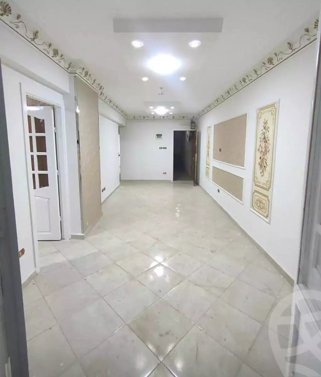 https://aqarmap.com.eg/en/listing/6837494-for-sale-alexandria-lsywf-el-falki