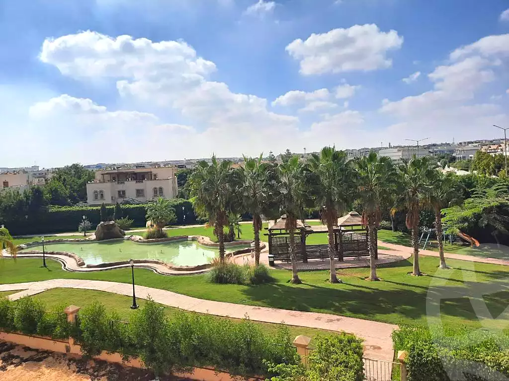 https://aqarmap.com.eg/en/listing/6837570-for-sale-cairo-el-sheikh-zayed-city-compounds-greens