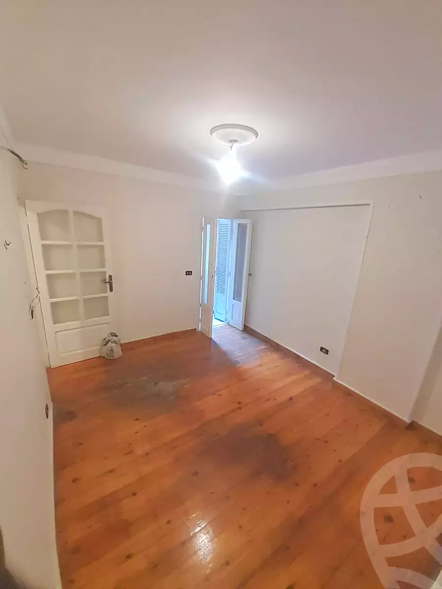 https://aqarmap.com.eg/ar/listing/6837997-for-sale-alexandria-ganaklis-el-arwam-church-st