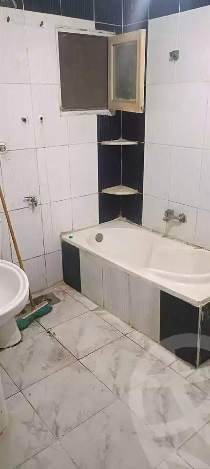https://aqarmap.com.eg/ar/listing/6838229-for-sale-alexandria-sydy-bshr-sydy-bshr-bhry-gamal-abd-el-nasir-st
