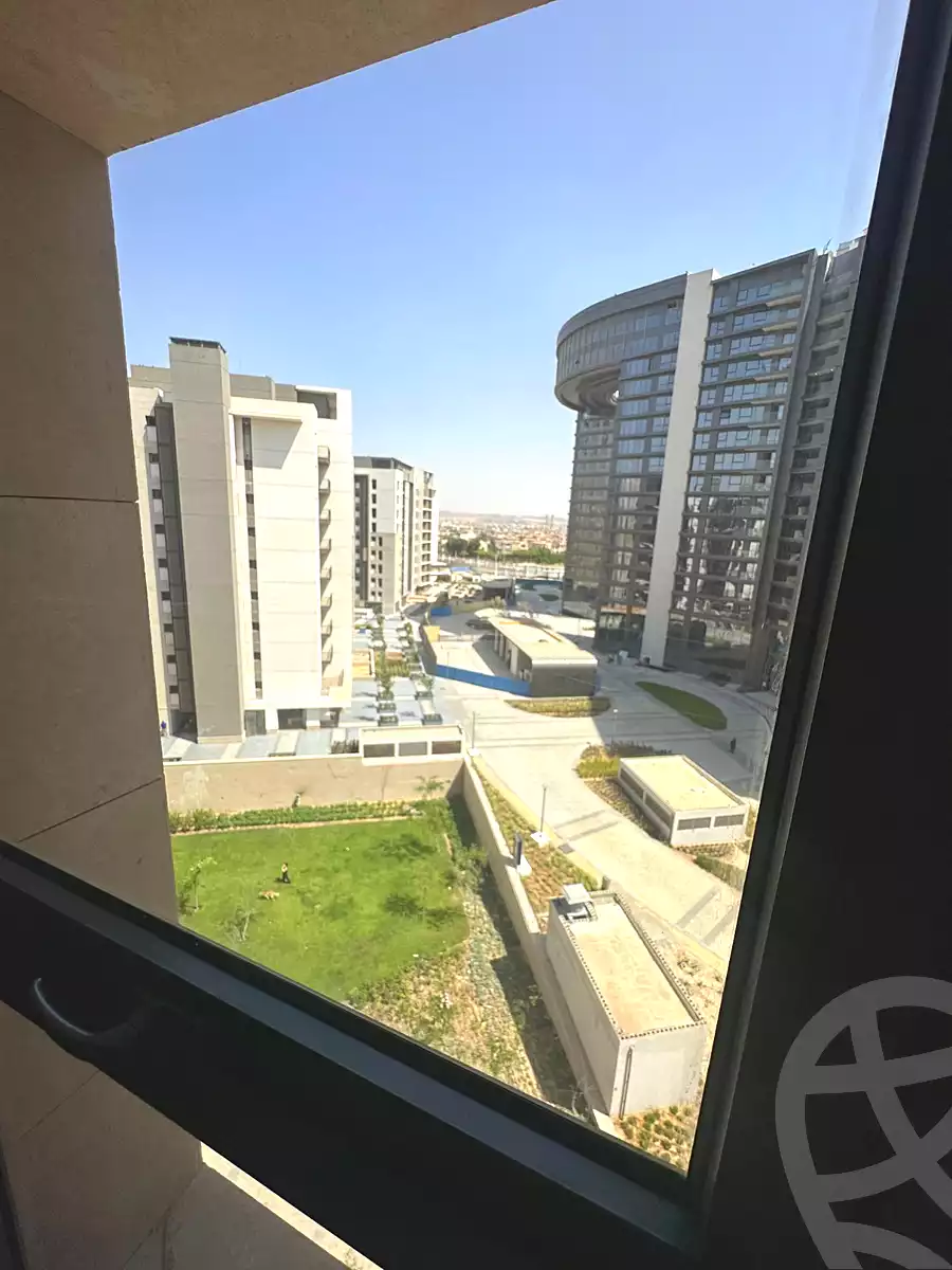 https://aqarmap.com.eg/ar/listing/6839159-for-sale-cairo-el-sheikh-zayed-city-compounds-zyd-wr-llttwyr-z-tower