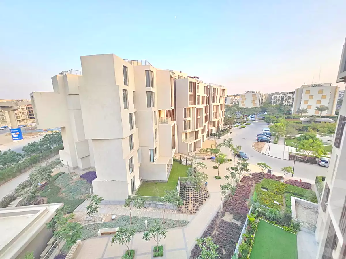 https://aqarmap.com.eg/ar/listing/6839259-for-sale-cairo-new-cairo-compounds-eastown-spectrum-eastown-compound