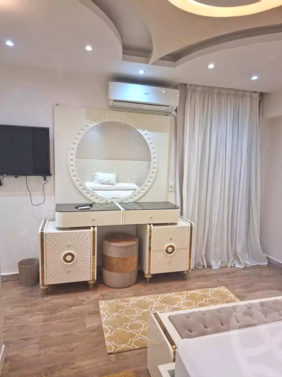 https://aqarmap.com.eg/en/listing/6839301-for-rent-cairo-el-sheikh-zayed-city-compounds-jn-zyd