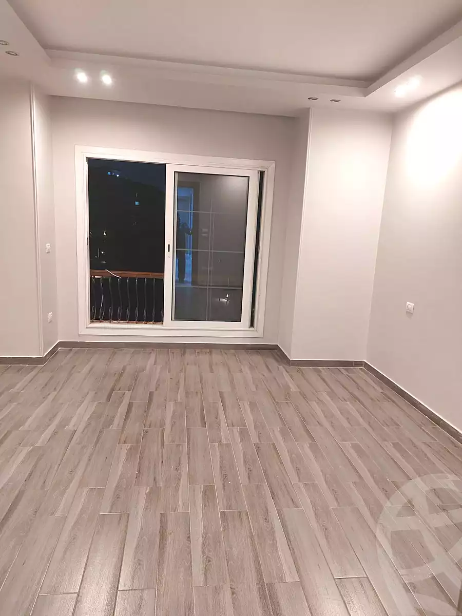 https://aqarmap.com.eg/en/listing/6839321-for-rent-cairo-new-cairo-compounds-mountain-view-hyde-park