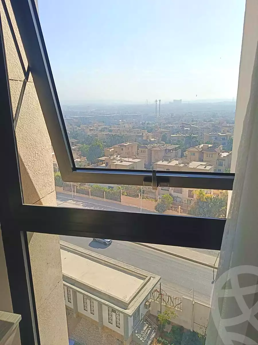 https://aqarmap.com.eg/ar/listing/6839356-for-sale-cairo-el-sheikh-zayed-city-compounds-zyd-wr-llttwyr-z-tower