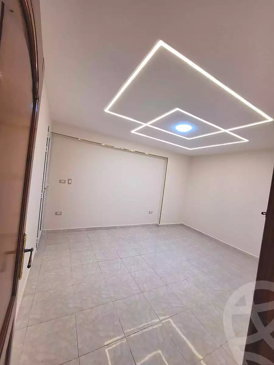 https://aqarmap.com.eg/ar/listing/6839801-for-sale-alexandria-sydy-bshr-sydy-bshr-bhry-khalil-hamada-st