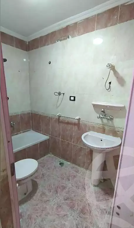 https://aqarmap.com.eg/en/listing/6840711-for-sale-alexandria-lsywf-el-falki