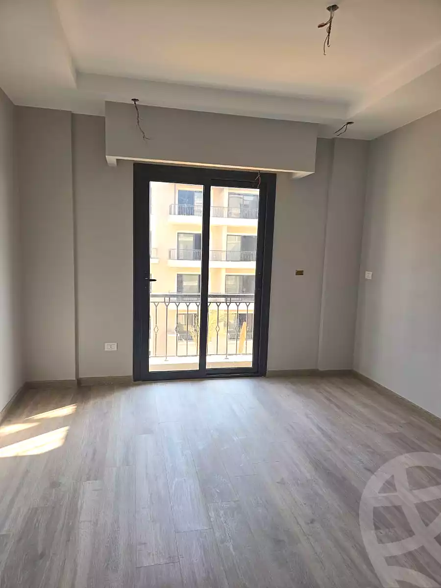 https://aqarmap.com.eg/en/listing/6840870-for-sale-cairo-el-sheikh-zayed-city-compounds-kmbwnd-fyldj-wyst-dr-llttwyr