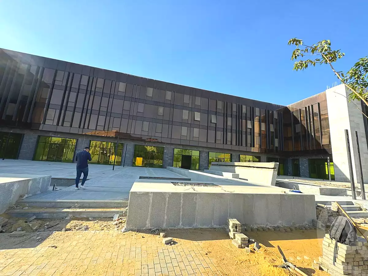https://aqarmap.com.eg/ar/listing/6841304-for-rent-cairo-new-cairo-compounds-mivida-mivida-business-park-emaar