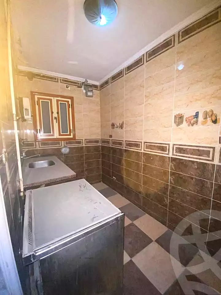 https://aqarmap.com.eg/en/listing/6841403-for-sale-alexandria-al-agamy-lbytsh-mecca-st
