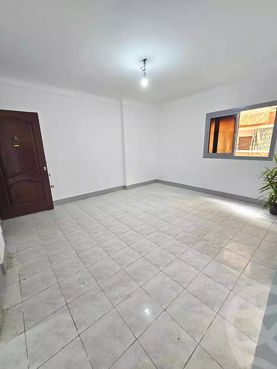 https://aqarmap.com.eg/ar/listing/6842381-for-sale-alexandria-sydy-bshr-sydy-bshr-bhry-amr-el-nogomy-st