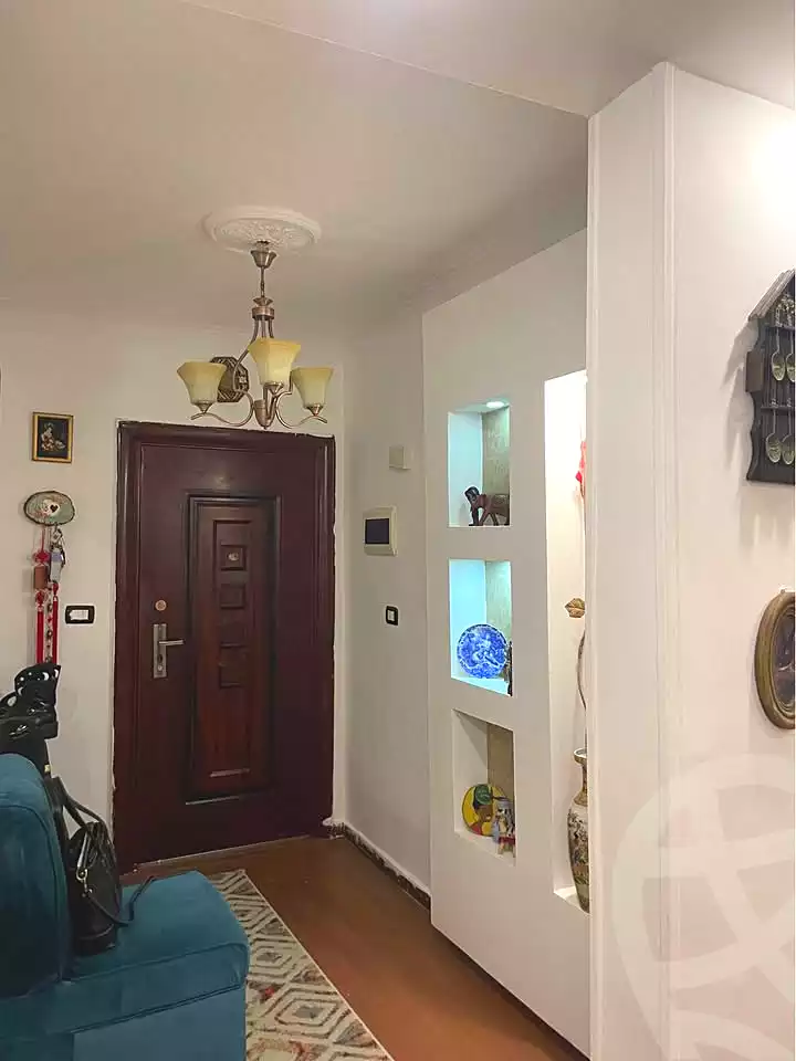 https://aqarmap.com.eg/ar/listing/6842668-for-sale-alexandria-lauran-mohammed-al-eqbal-st