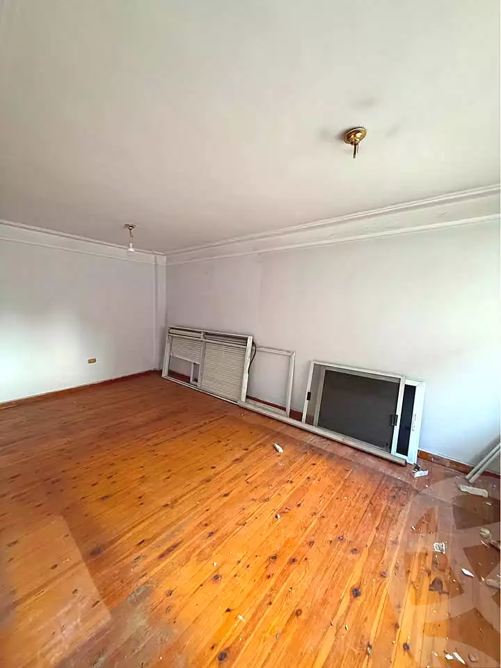 https://aqarmap.com.eg/ar/listing/6842687-for-sale-alexandria-sydy-bshr-sydy-bshr-bhry-khalil-hamada-st