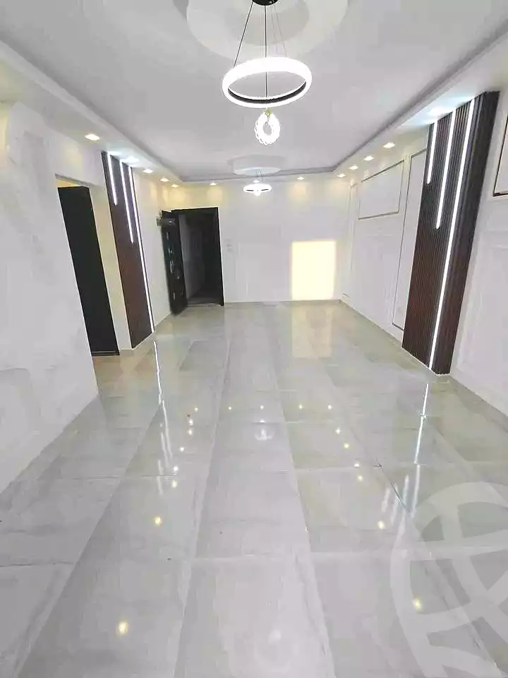 https://aqarmap.com.eg/ar/listing/6842828-for-sale-alexandria-sydy-bshr-sydy-bshr-bhry-gamal-abd-el-nasir-st