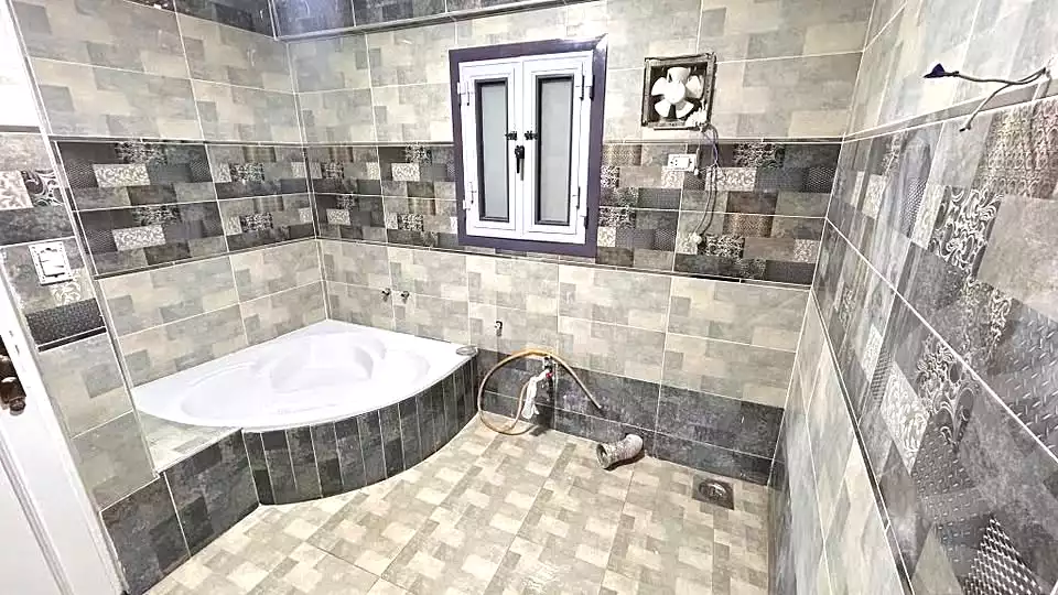https://aqarmap.com.eg/ar/listing/6843722-for-sale-alexandria-al-agamy-lbytsh-el-hanafeya-st