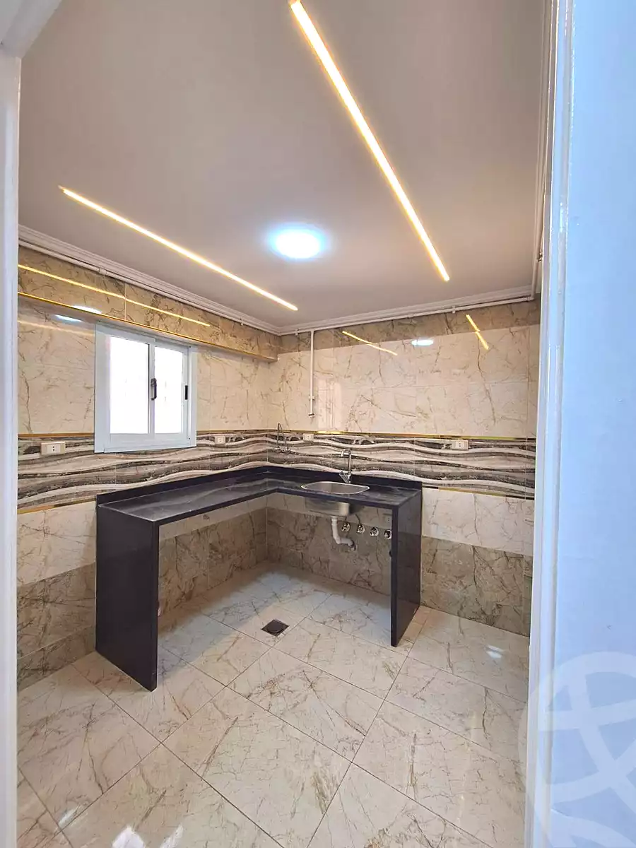 https://aqarmap.com.eg/ar/listing/6843940-for-sale-alexandria-sydy-bshr-sydy-bshr-bhry-shr-mhmwd-l-yswy
