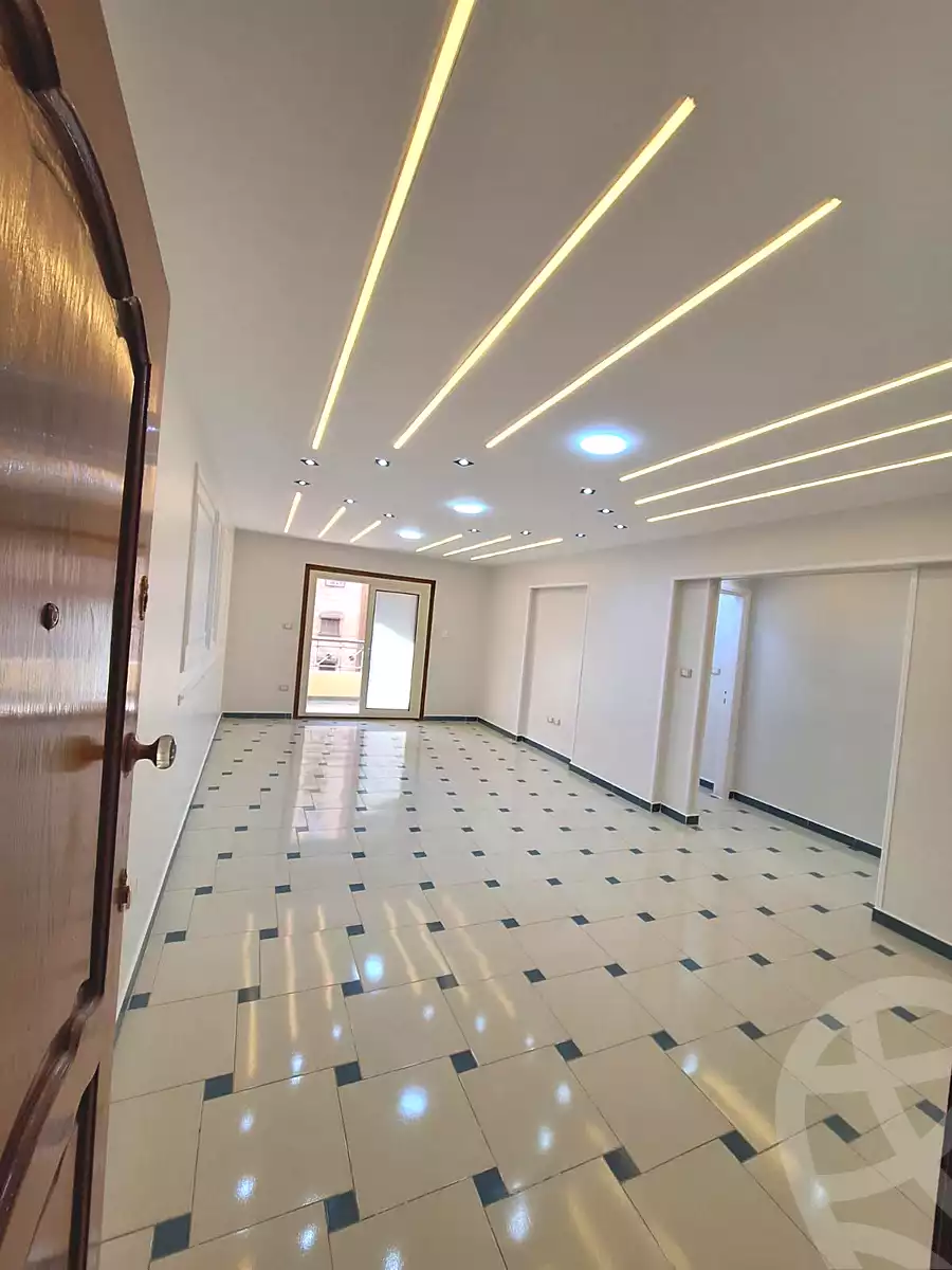https://aqarmap.com.eg/ar/listing/6843983-for-sale-alexandria-sydy-bshr-sydy-bshr-bhry-shr-mhmwd-l-yswy