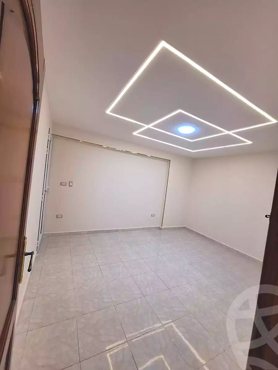https://aqarmap.com.eg/ar/listing/6843995-for-sale-alexandria-sydy-bshr-sydy-bshr-bhry-shr-mhmwd-l-yswy